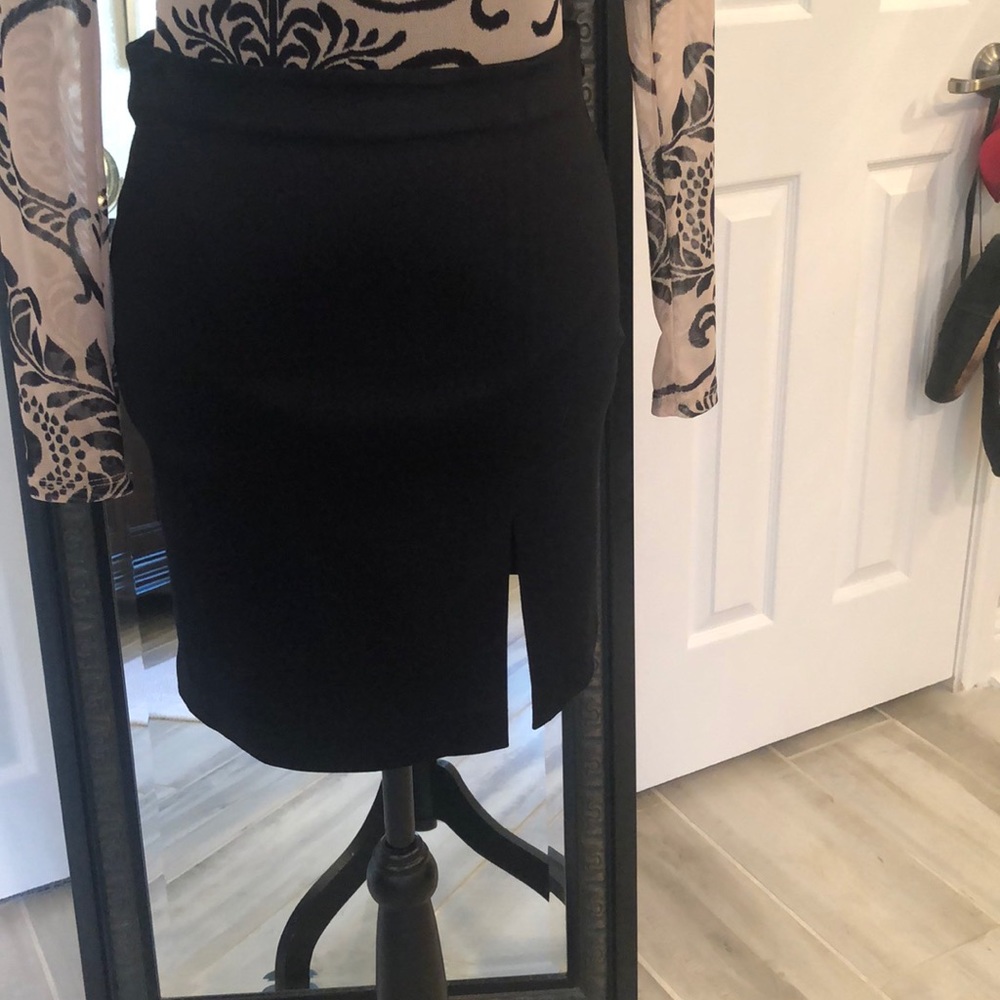 Express- Sleek Black Skirt
